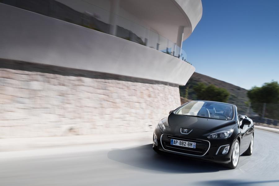  Peugeot 308 CC 2011 года  (фото 8 из 22)